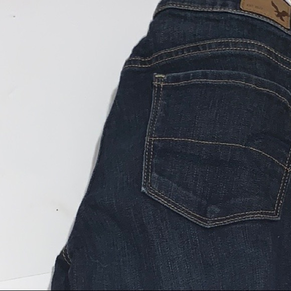 Dark wash American Eagle jeans - Picture 2 of 4
